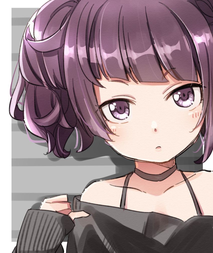 1girl bare_shoulders black_choker black_shirt blush choker collarbone diagonal_bangs hand_up highres idolmaster idolmaster_shiny_colors long_sleeves looking_at_viewer off-shoulder_shirt off_shoulder parted_lips puffy_long_sleeves puffy_sleeves purple_eyes purple_hair shirt short_hair sleeves_past_wrists solo striped striped_background tanaka_mamimi twintails upper_body yukie_(kusaka_shi)