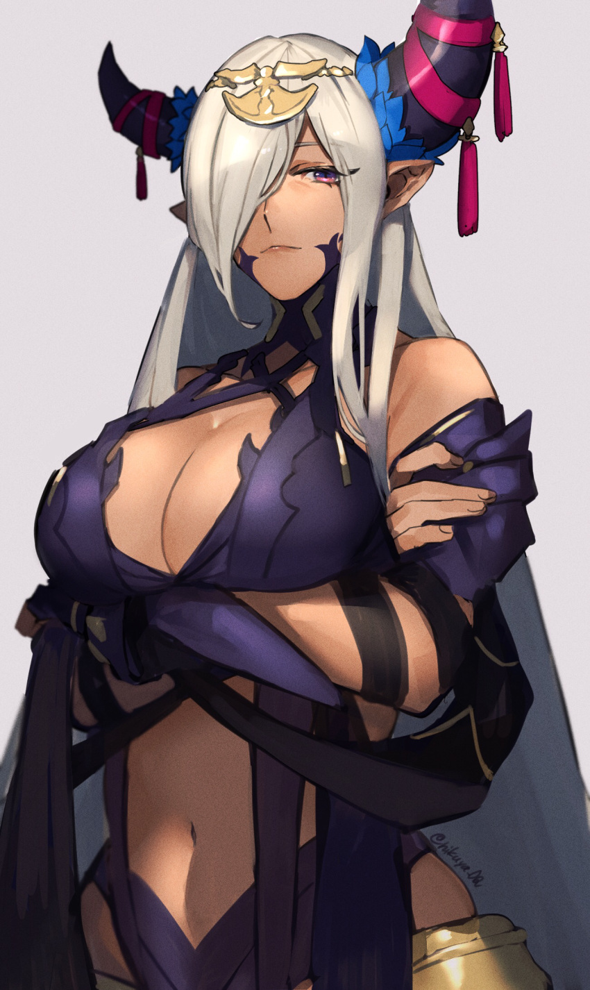 1girl arms_under_breasts asymmetrical_horns bare_shoulders breasts cleavage commentary_request cowboy_shot crossed_arms fire_emblem fire_emblem_engage grey_background grey_horns hair_ornament hair_over_one_eye highres horns large_breasts long_hair mature_female pointy_ears purple_eyes purple_ribbon revealing_clothes ribbon seinikuten solo tan tassel tassel_hair_ornament uneven_horns zephia_(fire_emblem)