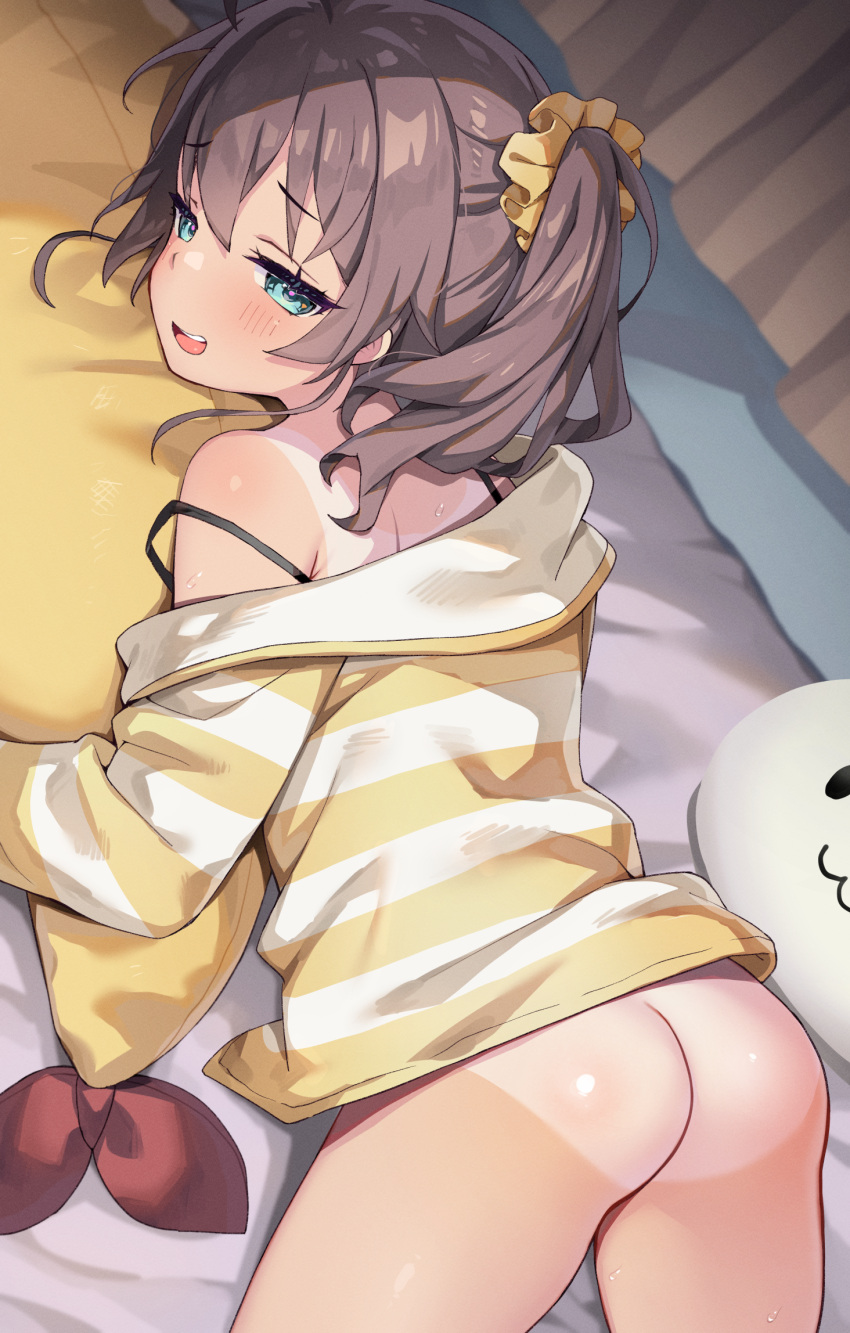 1girl aqua_eyes ass ayaoshiro brown_hair from_behind hair_ornament hair_scrunchie highres hololive long_sleeves looking_at_viewer looking_back loungewear natsuiro_matsuri no_panties open_mouth scrunchie shirt smile striped striped_shirt sweat tan tanlines teeth upper_teeth_only virtual_youtuber yellow_scrunchie