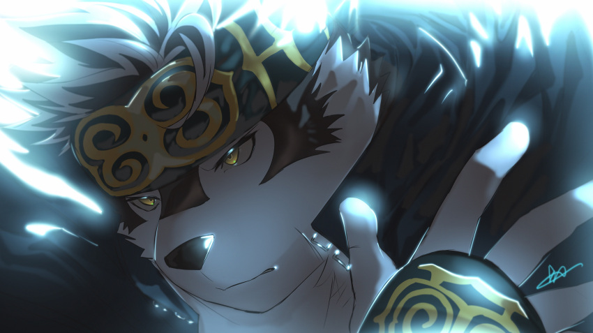 1boy absurdres ainu_clothes animal_ears bara chest_hair close-up dr_whiger furry furry_male grey_fur hand_up highres horkeu_kamui large_pectorals male_focus muscular muscular_male pectorals serious solo tokyo_afterschool_summoners two-tone_fur white_fur wolf_boy wolf_ears