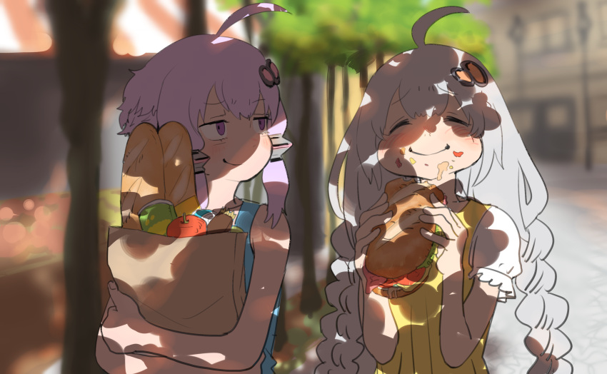 2girls ahoge apple bag baguette blue_tank_top blurry blurry_background blush braid bread can closed_eyes commentary_request dappled_sunlight day dress eating facing_viewer food food_on_face fruit furrowed_brow grey_hair grocery_bag hair_ornament half-closed_eyes highres holding holding_bag kizuna_akari light_purple_hair long_hair looking_at_another looking_to_the_side multiple_girls outdoors pinafore_dress puffy_short_sleeves puffy_sleeves purple_eyes raised_eyebrow raised_eyebrows shade shirt shopping_bag short_hair_with_long_locks short_sleeves sleeveless sleeveless_dress smile smirk submarine_sandwich sunlight tank_top tmasyumaro town twin_braids upper_body vocaloid voiceroid white_shirt yellow_dress yuzuki_yukari