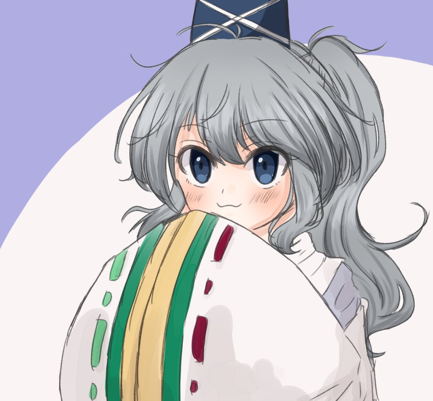 1girl :3 blue_background blue_eyes blue_headwear closed_mouth commentary grey_hair hands_in_opposite_sleeves hat highres long_hair long_sleeves looking_at_viewer mononobe_no_futo pipita ponytail ribbon-trimmed_sleeves ribbon_trim solo tate_eboshi touhou two-tone_background white_background wide_sleeves