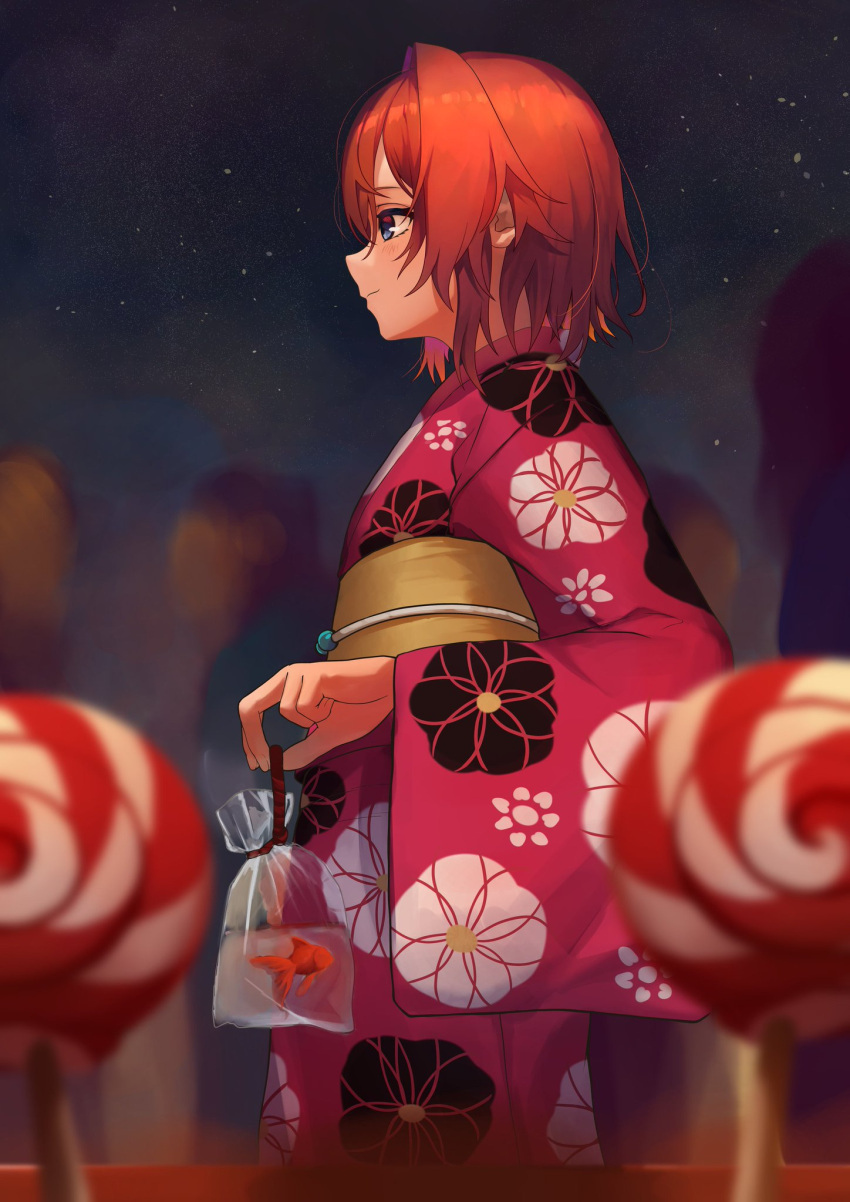 1girl ange_katrina bag blue_eyes blurry blurry_foreground blush candy doidamon fish flat_chest food from_side goldfish highres holding holding_bag japanese_clothes kimono lollipop night night_sky nijisanji obi profile red_kimono sash short_hair sky smile solo star_(sky) starry_sky virtual_youtuber