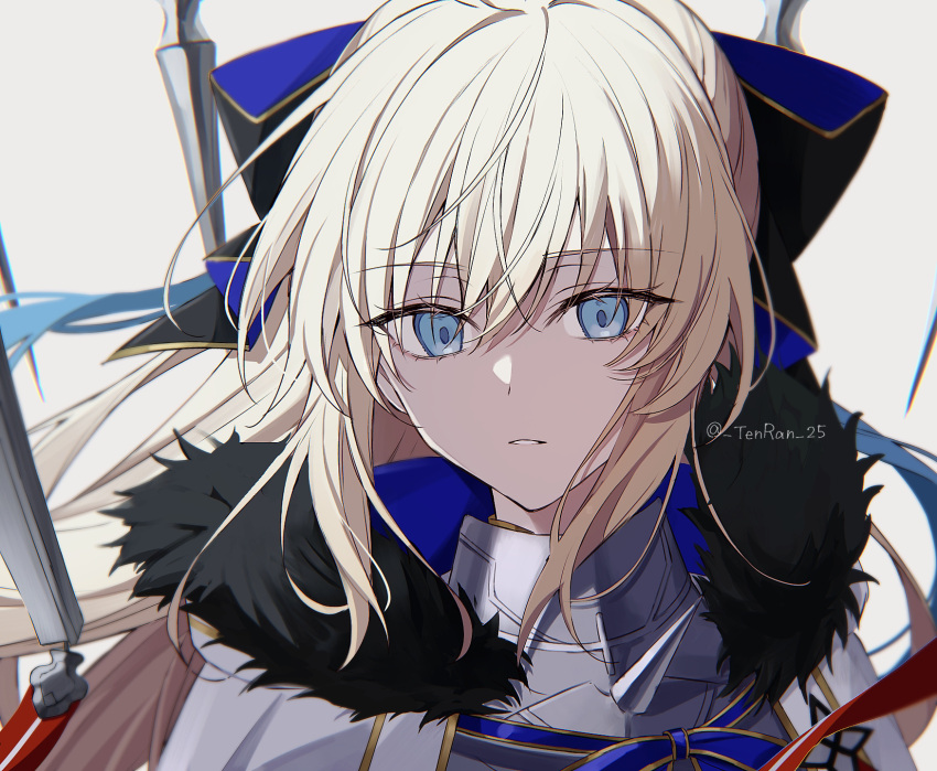 armor black_bow black_fur blonde_hair blue_eyes blue_hair blue_ribbon bow cape fate/grand_order fate_(series) fur_trim hair_between_eyes hair_bow highres long_hair looking_at_viewer multicolored_bow multicolored_hair open_mouth red_ribbon rhombus ribbon seina1211 teeth tonelico_(fate) white_background white_cape