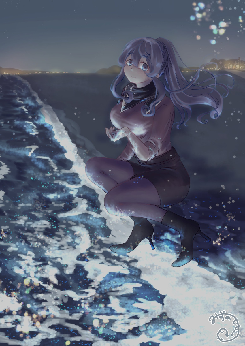 1girl alternate_costume beach black_footwear black_pantyhose black_skirt blue_eyes blue_hair full_body gotland_(kancolle) gradient_sky high_heels highres kantai_collection long_hair looking_at_viewer mizunototori mole mole_under_eye night ocean pantyhose pencil_skirt ponytail shirt sidelocks skirt sky solo waves white_shirt