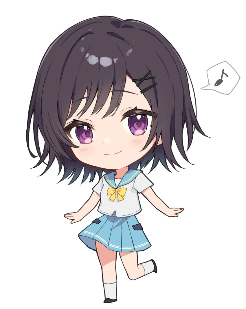 1girl black_footwear black_hair blue_skirt bow chibi closed_mouth collarbone collared_shirt full_body gogo_4-ji_toumei_tokidoki_seiyuu hair_ornament hairclip haru_(hiyori-kohal) highres light_smile looking_at_viewer musical_note purple_eyes sailor_collar school_uniform shirt short_hair short_sleeves simple_background skirt smile socks solo speech_bubble spoken_musical_note standing standing_on_one_leg white_background white_sailor_collar white_shirt white_socks yamada_rana yellow_bow