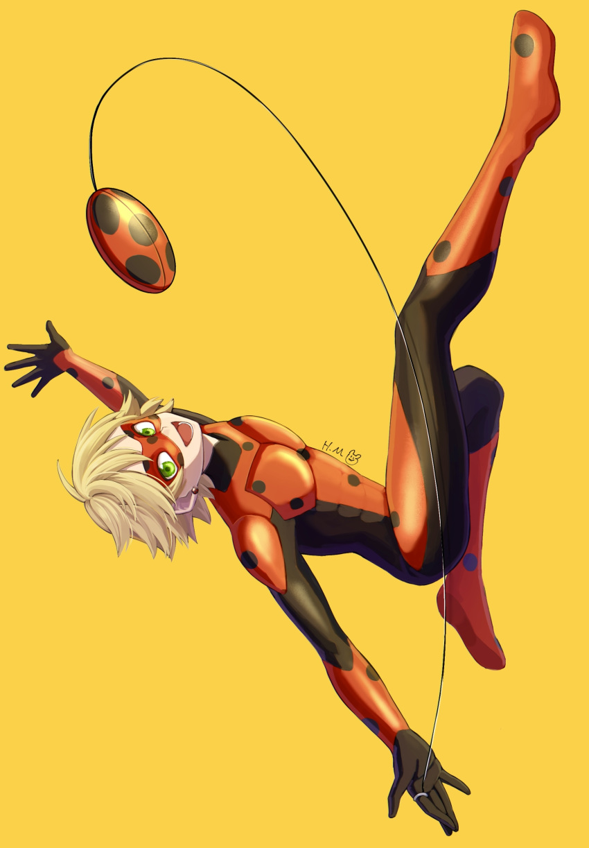 1boy absurdres adrien_agreste black_gloves blonde_hair bodysuit cosplay domino_mask earrings gloves green_eyes highres hm89509321 jewelry ladybug_(character) ladybug_(character)_(cosplay) mask miraculous_ladybug solo upper_body yellow_background