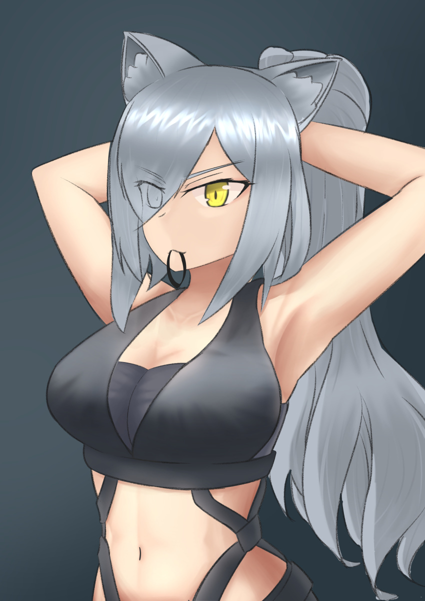 1girl absurdres afute/aft animal_ears arknights armpits arms_behind_head arms_up bare_arms bare_shoulders black_background breasts cat_ears cleavage commentary crop_top grey_hair hair_over_one_eye hair_tie_in_mouth highres large_breasts long_hair midriff mouth_hold navel ponytail schwarz_(arknights) sleeveless solo stomach upper_body very_long_hair yellow_eyes