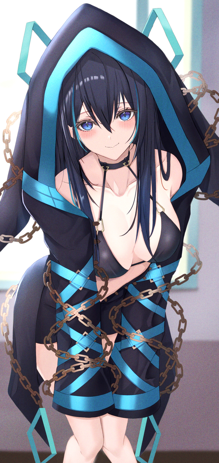 1girl 7saki absurdres bikini black_bikini black_hair blue_eyes blue_hair blush breasts chain choker closed_mouth collarbone commission film_grain highres kuroto_sanaya large_breasts leaning_forward long_hair looking_at_viewer multicolored_hair original pixiv_commission short_shorts shorts sleeves_past_fingers sleeves_past_wrists smile solo swimsuit two-tone_hair virtual_youtuber