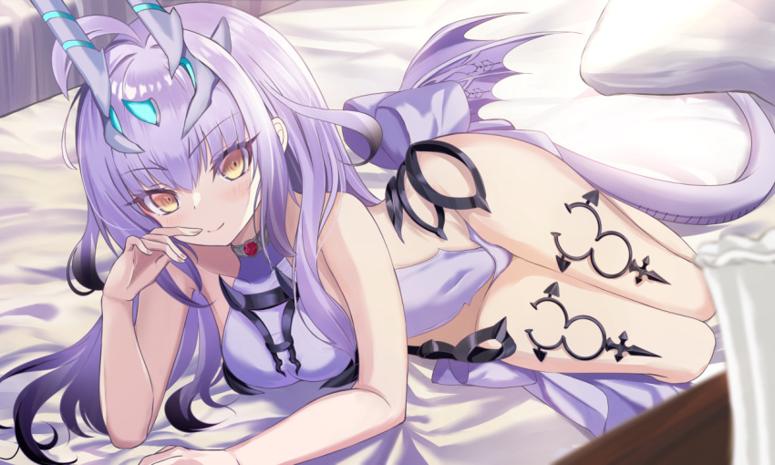 1girl bare_shoulders breasts dragon_tail dragon_wings fate/grand_order fate_(series) forked_eyebrows horns long_hair looking_at_viewer lying melusine_(fate) melusine_(swimsuit_ruler)_(fate) neko_daruma on_side one-piece_swimsuit purple_hair sidelocks small_breasts smile solo swimsuit tail thighlet thighs white_hair white_one-piece_swimsuit wings yellow_eyes