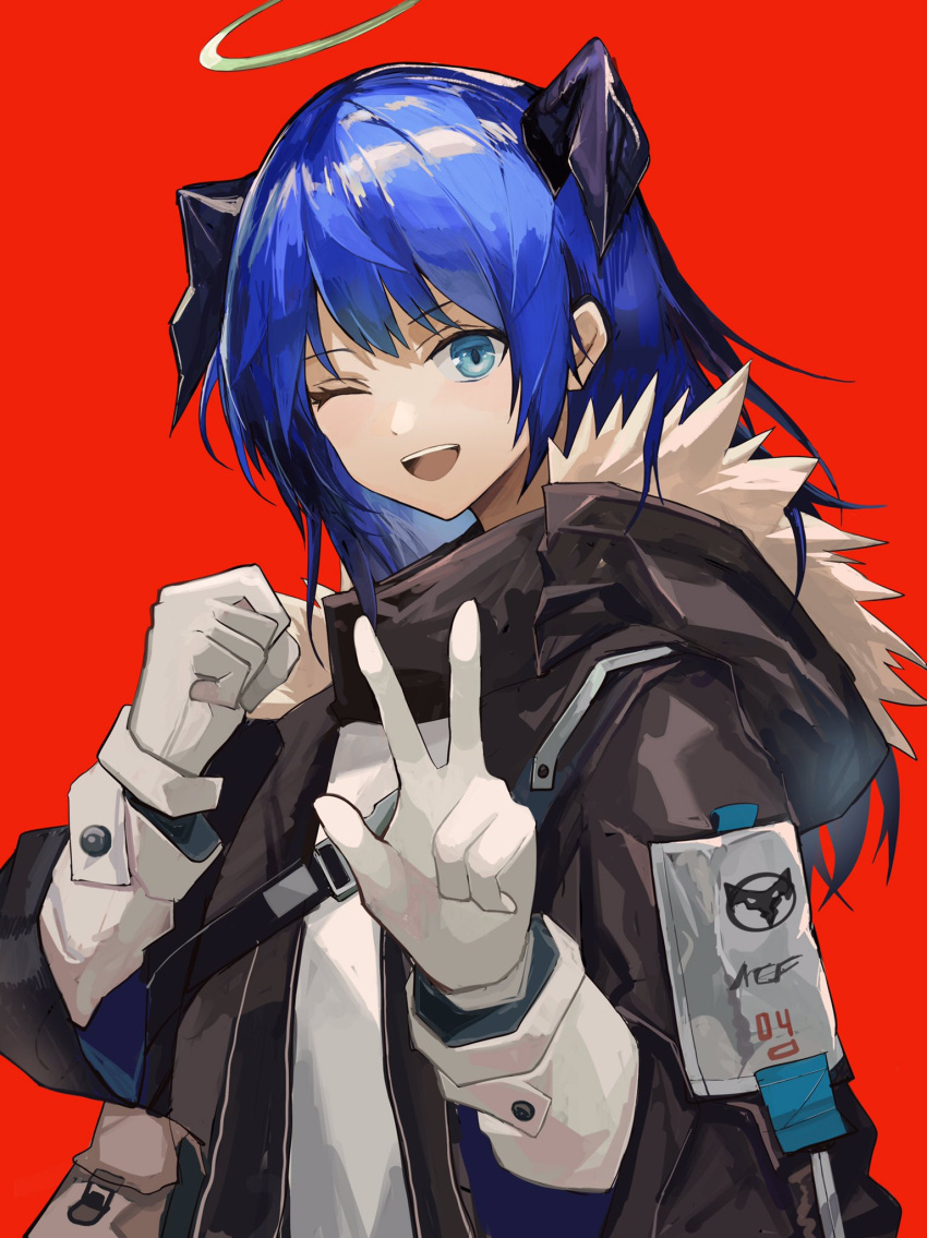 1girl arknights black_jacket blue_eyes blue_hair commentary demon_girl demon_horns fur-trimmed_hood fur_trim gloves halo highres hood hooded_jacket horns jacket long_hair looking_at_viewer mostima_(arknights) one_eye_closed open_mouth red_background ruyu_(txzy22) shirt sidelocks simple_background smile solo teeth tongue upper_body upper_teeth_only white_gloves white_shirt