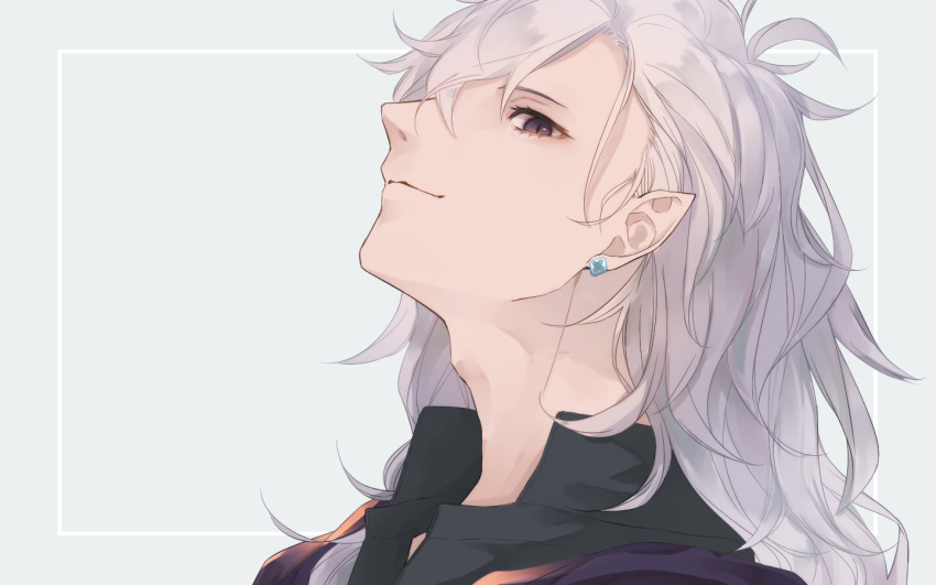 1boy black_shirt earrings fate/grand_order fate_(series) hair_between_eyes hair_over_one_eye jewelry long_hair looking_at_viewer male_focus merlin_(camelot_&amp;_co)_(fate) merlin_(fate) official_alternate_costume profile purple_eyes purple_scarf scarf shiomemo shirt smile solo upper_body white_background