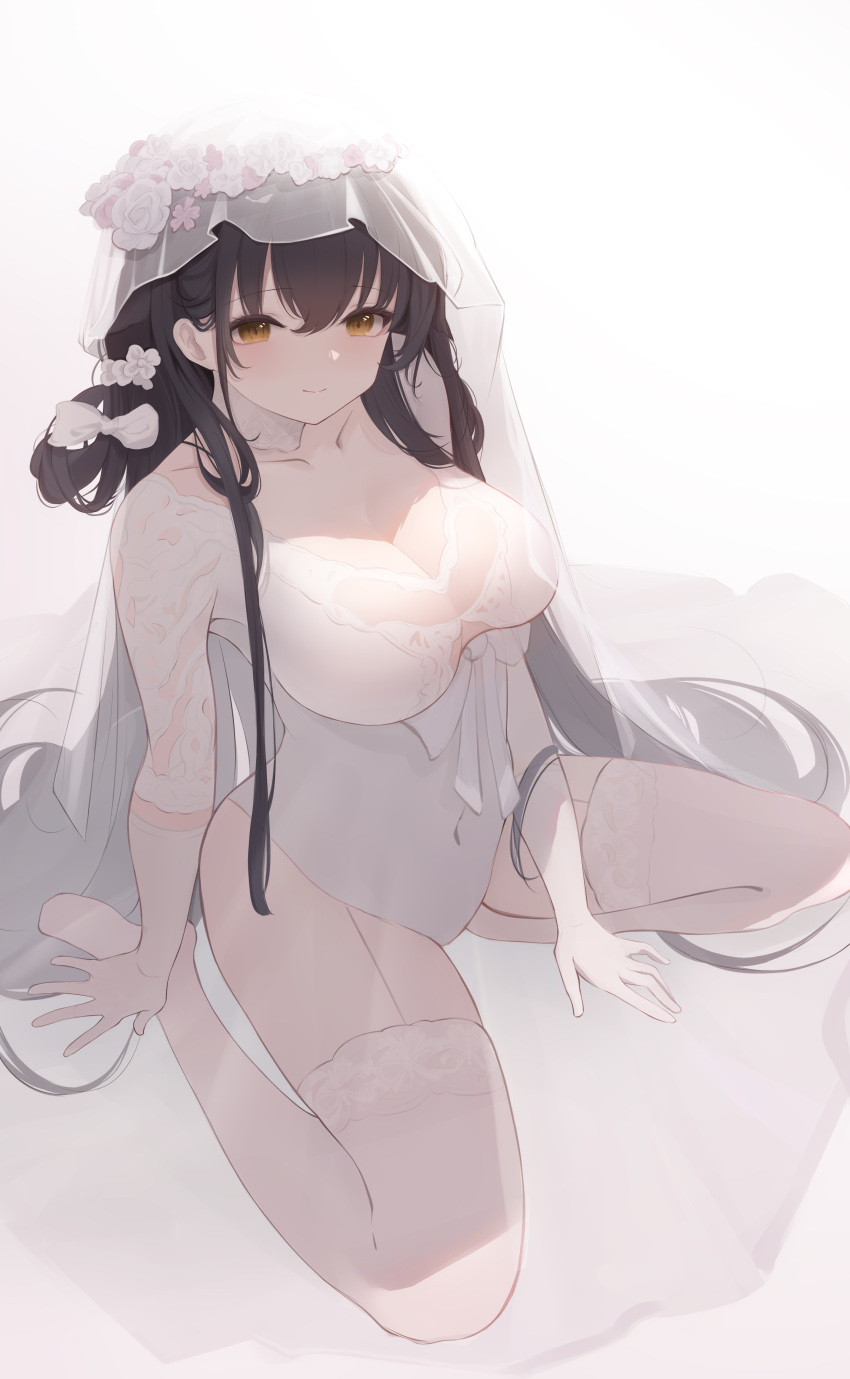 1girl absurdres azuma_(azur_lane) azuma_(lily-white_longing)_(azur_lane) azur_lane black_hair bow breasts bridal_veil bride cleavage closed_mouth collarbone commentary_request covered_navel dress hair_bow highres lace_leotard large_breasts long_hair looking_ahead see-through see-through_dress see-through_sleeves simple_background sitting smile solo thighhighs veil wariza wedding_dress white_background white_bow white_thighhighs white_veil xifanqvq yellow_eyes