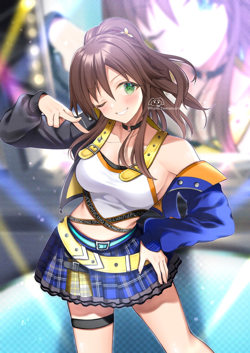 1girl blush breasts brown_hair choker commission display_board feet_out_of_frame green_eyes hamcheeseand hand_on_own_hip highres himekawa_yuki idol idolmaster idolmaster_cinderella_girls idolmaster_cinderella_girls_starlight_stage jacket jacket_partially_removed looking_at_viewer medium_breasts o-ring o-ring_choker plaid plaid_skirt ponytail skeb_commission skirt smile solo stage thigh_strap v zoom_layer
