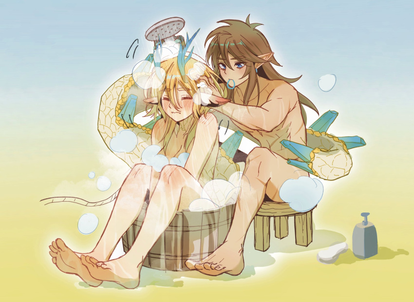 1boy 1girl blonde_hair breasts bucket completely_nude dragon_girl dragon_horns dragon_tail hair_tie hair_tie_in_mouth highres horns light_dragon_(zelda) link mouth_hold nude pointy_ears princess_zelda scar short_hair shower_head shuo_yue sitting soap_bubbles stool tail the_legend_of_zelda the_legend_of_zelda:_tears_of_the_kingdom washing_another wet wooden_bucket