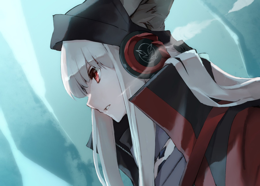 1girl abstract_background aqua_background arknights beanie black_headwear black_shirt commentary_request e-bushi ears_through_headwear from_side frostleaf_(arknights) hat headphones high_collar highres implied_extra_ears jacket long_hair looking_to_the_side oripathy_lesion_(arknights) parted_lips profile red_eyes red_jacket shirt solo upper_body visible_air white_hair