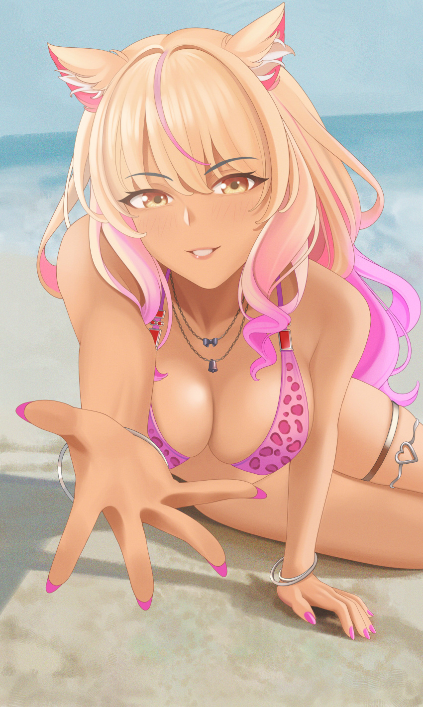 1girl absurdres animal_ears animal_print bare_shoulders beach bikini blonde_hair blue_sky blush bracelet breasts cleavage collarbone dark-skinned_female dark_skin fate/grand_order fate_(series) fox_ears fox_girl fox_tail gradient_hair grin highres jewelry large_breasts leopard_print long_hair looking_at_viewer multicolored_hair necklace outstretched_arm pink_bikini pink_hair quatthro shore sidelocks sky smile solo suzuka_gozen_(fate) suzuka_gozen_(swimsuit_rider)_(fate) swimsuit tail tan thighlet thighs yellow_eyes