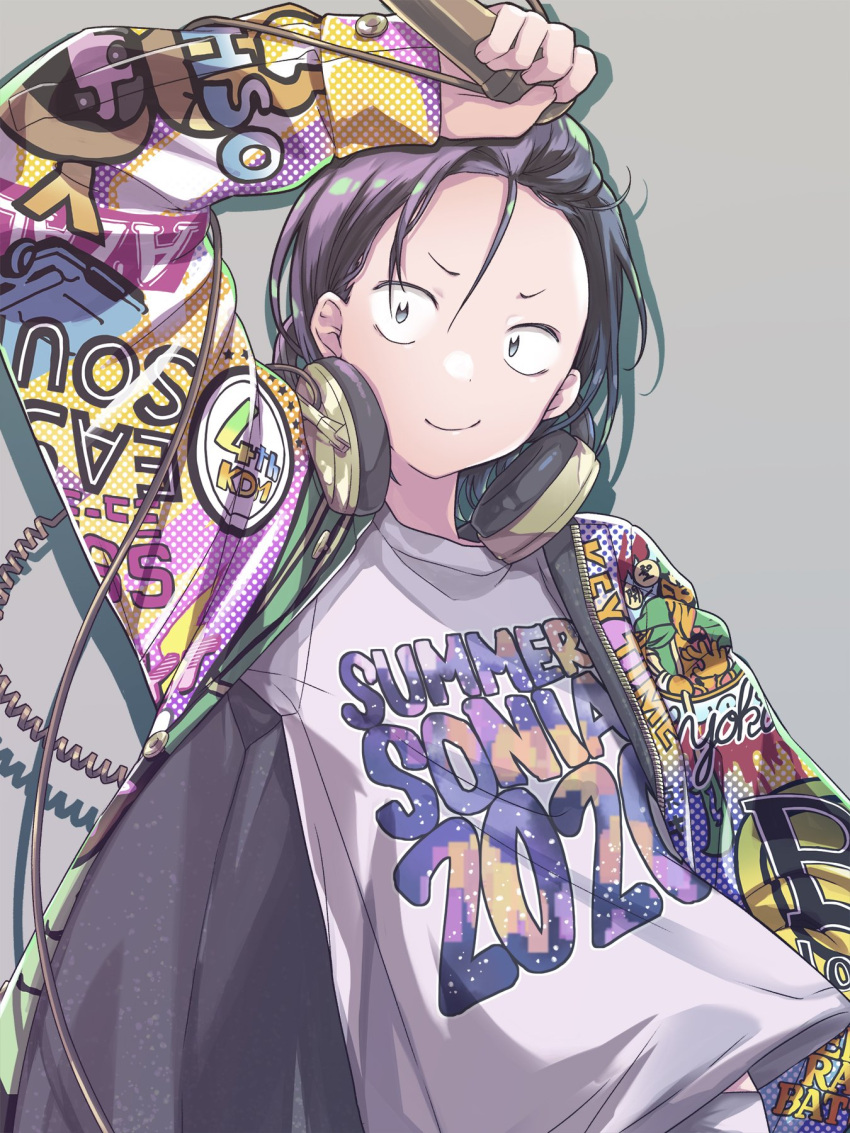 1boy 2020 black_hair blue_eyes hekicha highres holding holding_microphone hood hoodie kabe_taijin long_sleeves looking_at_viewer male_focus microphone open_clothes open_hoodie paripi_koumei short_hair smile