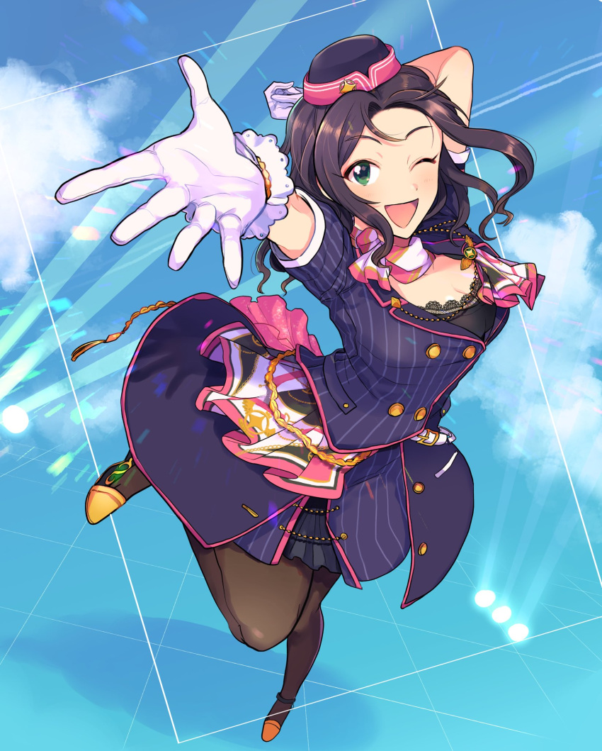 1girl ankle_strap arm_up belt black_hair black_pantyhose black_shirt breasts cleavage cloud cloudy_sky collarbone emblem gloves green_eyes grid_background hat highres hiziki723 idolmaster idolmaster_cinderella_girls idolmaster_cinderella_girls_starlight_stage jacket jewelry layered_skirt long_hair medium_breasts necklace one_eye_closed open_mouth pantyhose purple_jacket reaching_towards_viewer scarf shirt short_hair short_sleeves skirt sky smile solo soma_natsumi spotlight standing standing_on_one_leg white_belt white_gloves