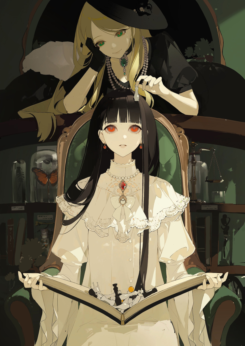 2girls absurdres another black_gloves black_hair blonde_hair book bug butterfly chair chess_piece chongzhen_085 dress earrings gem gloves green_eyes hat highres jewelry light_smile lips long_hair looking_at_another multiple_girls necklace original parted_lips pearl_necklace red_eyes sitting