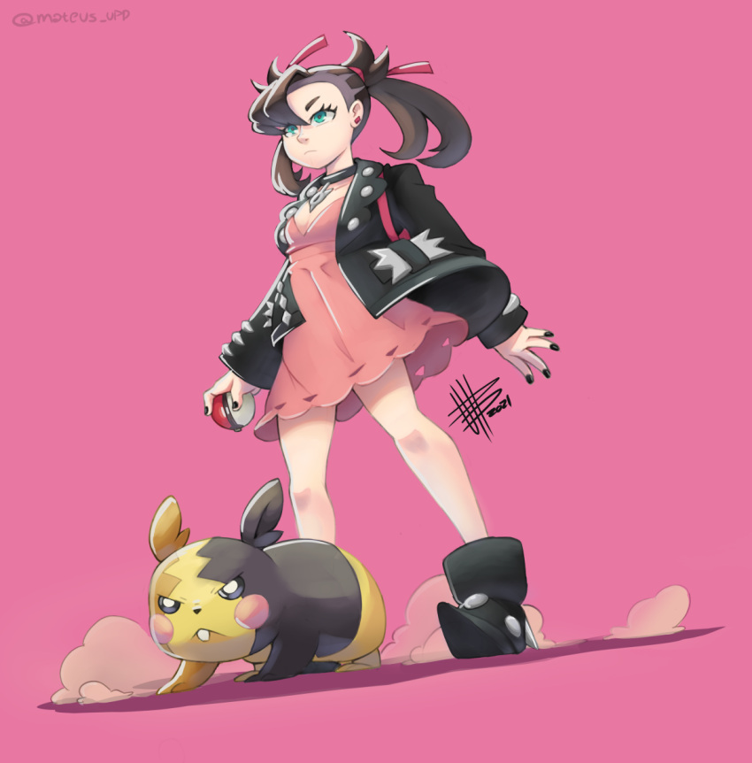 1girl asymmetrical_bangs black_choker black_footwear black_hair black_jacket black_nails boots breasts choker cleavage dated dress green_eyes hair_ribbon highres holding holding_poke_ball jacket marnie_(pokemon) mateus_upd medium_hair morpeko morpeko_(full) open_clothes open_jacket pink_background pink_dress poke_ball poke_ball_(basic) pokemon pokemon_(creature) pokemon_(game) pokemon_swsh red_ribbon ribbon short_twintails signature simple_background standing twintails