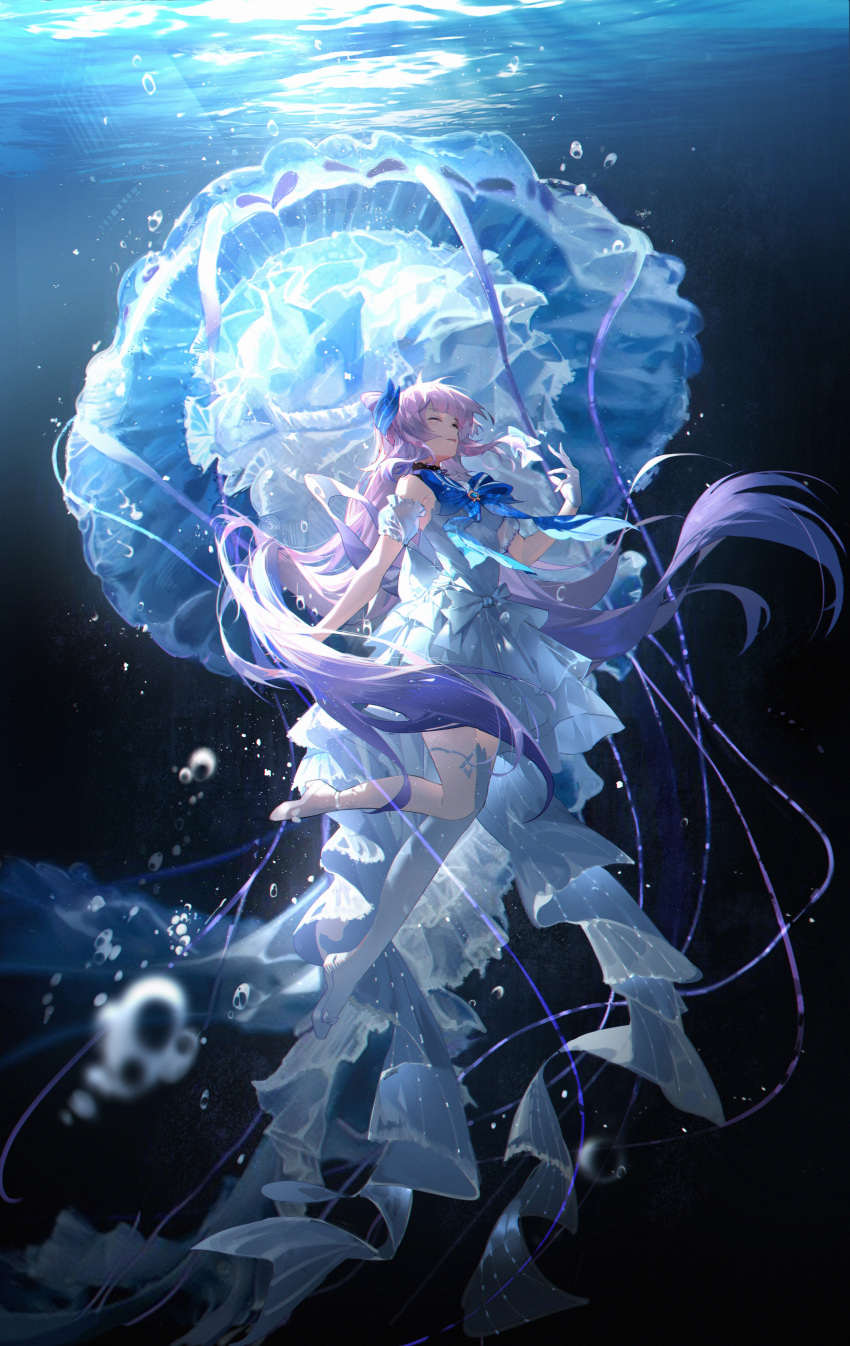 1girl absurdres air_bubble bare_shoulders blue_bow blue_bowtie blue_horns blunt_bangs bow bowtie bubble closed_eyes commentary_request dress full_body genshin_impact gloves gradient_hair hand_up highres horns jellyfish leleyoukuailele long_hair multicolored_hair open_mouth pink_hair purple_hair sangonomiya_kokomi shoes single_thighhigh sleeveless sleeveless_dress solo thighhighs underwater very_long_hair white_dress white_footwear white_gloves