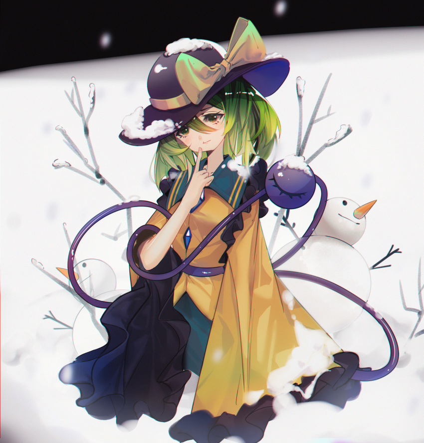 1girl :t absurdres black_headwear blouse blush bow chinese_commentary closed_mouth commentary_request finger_to_own_chin frilled_shirt_collar frilled_sleeves frills full_body green_eyes green_skirt grey_hair hair_between_eyes hat hat_bow highres komeiji_koishi long_sleeves looking_at_viewer medium_hair mei_gushi_de_shen_yue outdoors shirt skirt snow snow_on_headwear snowman third_eye touhou wide_sleeves yellow_bow yellow_shirt