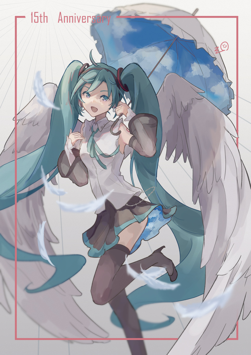 1girl absurdres ahoge angel angel_wings anniversary aqua_eyes aqua_hair aqua_ribbon bare_shoulders black_skirt black_thighhighs blurry blurry_foreground boots commentary detached_sleeves double_exposure falling_feathers feathered_wings feathers feet_out_of_frame framed frilled_umbrella frills grey_background hair_ornament hand_up hatsune_miku hatsune_miku_(nt) headphones high_heels highres holding holding_umbrella layered_sleeves leg_up long_hair looking_at_viewer mikuni144 miniskirt neck_ribbon open_mouth piapro pleated_skirt ribbon see-through see-through_sleeves shirt shoulder_tattoo signature skirt sky sleeveless sleeveless_shirt smile smiley_face solo standing standing_on_one_leg sunburst sunburst_background tattoo thigh_boots thighhighs twintails umbrella very_long_hair vocaloid white_shirt white_sleeves wings