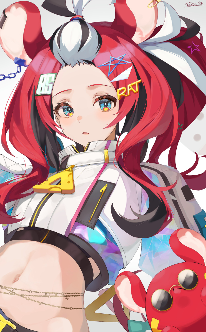 1girl absurdres animal_ears black_hair blue_bow blue_eyes bow chain cropped_jacket hair_ornament hakos_baelz hakos_baelz_(3rd_costume) highres hololive hololive_english jacket long_hair looking_at_viewer mouse_ears mouse_girl mr._squeaks_(hakos_baelz) multicolored_hair navel nazca_(yhan_mie) puffy_short_sleeves puffy_sleeves red_hair short_sleeves solo star_(symbol) star_hair_ornament streaked_hair tail tail_ornament virtual_youtuber white_hair zipper zipper_pull_tab