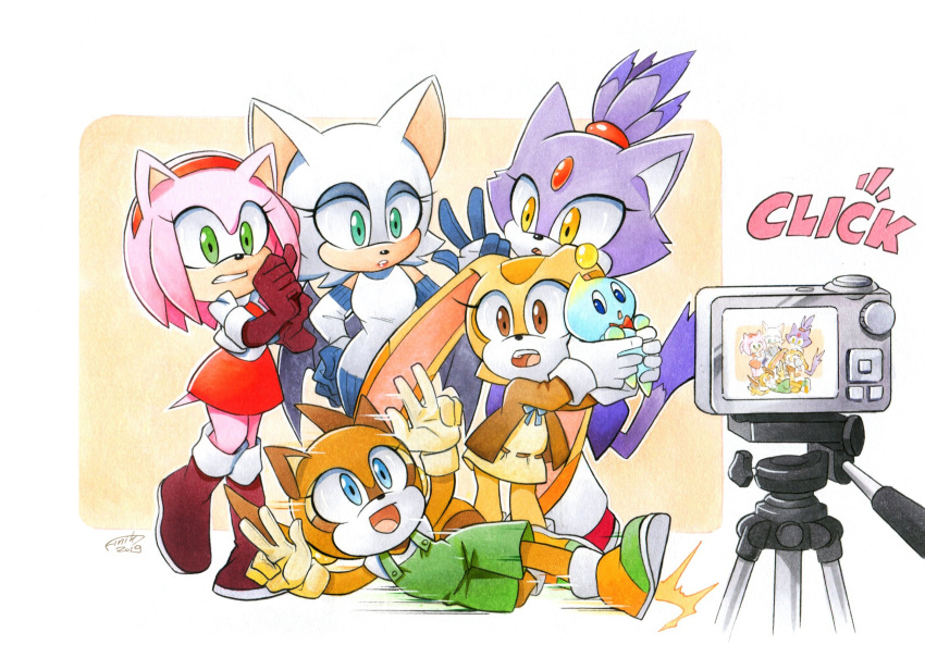 1other 5girls alternate_costume amy_rose blaze_the_cat boots brown_dress brown_jacket camera chao_(sonic) cheese_(sonic) cream_the_rabbit double_v dress facing_viewer finik forehead_jewel gem gloves green_overalls highres jacket marine_the_raccoon multiple_girls open_clothes open_jacket open_mouth overall_shorts overalls red_dress red_gemstone red_gloves rouge_the_bat shoes sonic_(series) sound_effects teeth upper_teeth_only v white_gloves