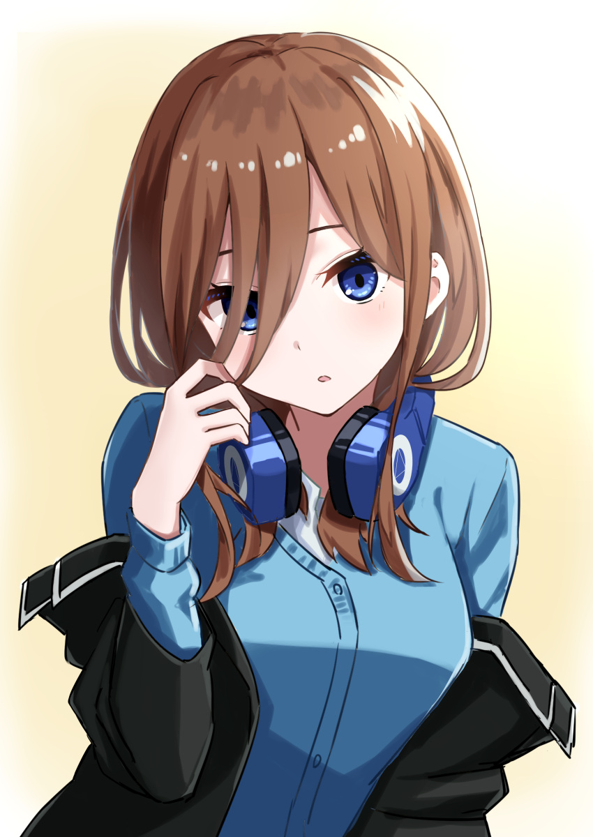 1girl absurdres bangs black_jacket blue_cardigan blue_eyes brown_background brown_hair cardigan commentary_request eyebrows_hidden_by_hair go-toubun_no_hanayome gradient_background hair_over_one_eye hand_up headphones headphones_around_neck highres honorikiti jacket long_hair long_sleeves looking_at_viewer nakano_miku off_shoulder open_clothes open_jacket parted_lips shirt solo upper_body white_background white_shirt