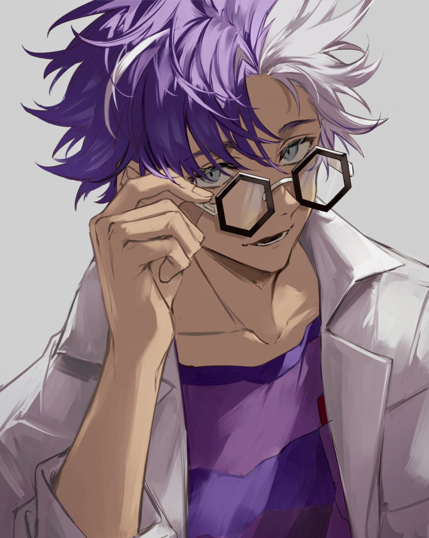 1boy blue_eyes character_request copyright_request grey_background highres looking_at_viewer lower_teeth_only male_focus multicolored_hair nozz177 open_mouth purple_hair rolled_up shirt short_hair simple_background smile solo streaked_hair teeth upper_body white_hair white_shirt