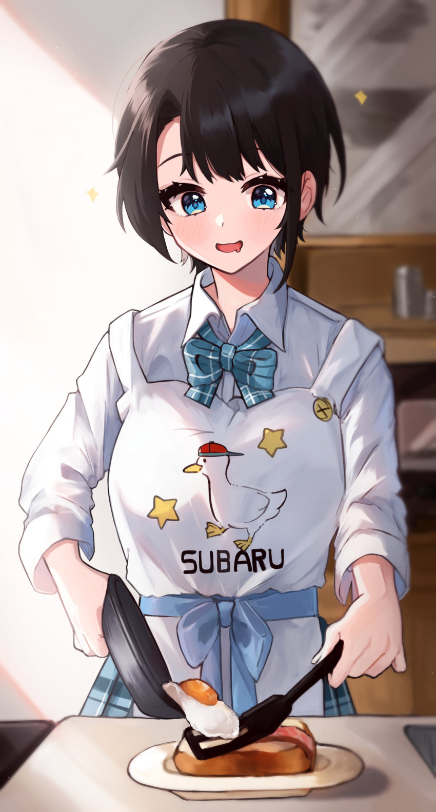 1girl absurdres apron asymmetrical_bangs bacon black_hair blue_bow blue_bowtie blue_eyes blue_skirt bow bowtie cabinet checkered_clothes checkered_skirt cropped_legs drooling food fried_egg frying_pan highres holding holding_frying_pan holding_spatula hololive kitchen looking_at_food mashiro_io oozora_subaru plate shirt short_hair sidelocks skirt spatula subaru_duck toast virtual_youtuber white_apron white_shirt