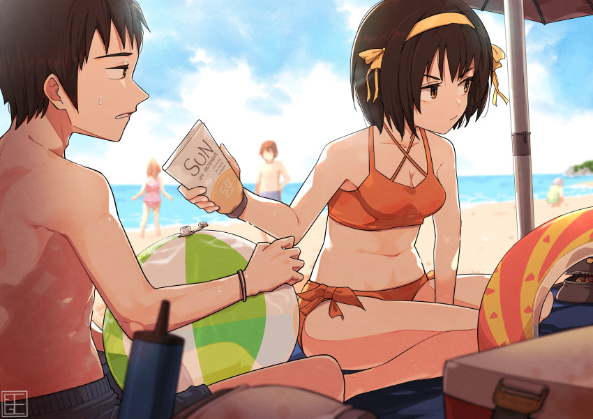 2boys 3girls absurdres asahina_mikuru ball beach beach_umbrella beachball bikini black_male_swimwear blue_sky bob_cut breasts brown_eyes brown_hair cleavage closed_mouth cloud collarbone commentary cooler day fcgc_(friedalwaysgood) green_one-piece_swimsuit hair_ribbon hairband highres holding innertube koizumi_itsuki kyon long_hair lotion male_swimwear medium_hair multiple_boys multiple_girls nagato_yuki navel ocean one-piece_swimsuit orange_bikini orange_hair orange_innertube outdoors pink_one-piece_swimsuit purple_hair ribbon short_hair sitting sky squatting standing striped_innertube sunscreen suzumiya_haruhi suzumiya_haruhi_no_yuuutsu swimsuit topless_male umbrella yellow_hairband yellow_ribbon