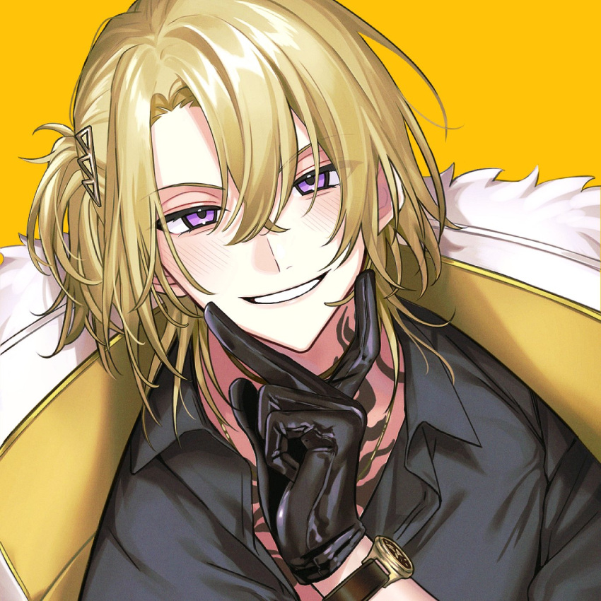 1boy black_gloves black_shirt blonde_hair blush chest_tattoo coat coat_on_shoulders collared_shirt commentary crossed_bangs english_commentary fur-trimmed_coat fur_trim gloves grin hair_between_eyes hair_ornament hairclip hand_on_own_chin hand_up highres jewelry lapels looking_at_viewer luca_kaneshiro luca_kaneshiro_(1st_costume) male_focus medium_hair necklace nijisanji nijisanji_en open_collar orange_background parted_bangs purple_eyes shirt short_sidetail sidelocks simple_background smile solo ss_utr3n tattoo teeth upper_body v-shaped_eyebrows virtual_youtuber watch white_coat wing_collar wristwatch