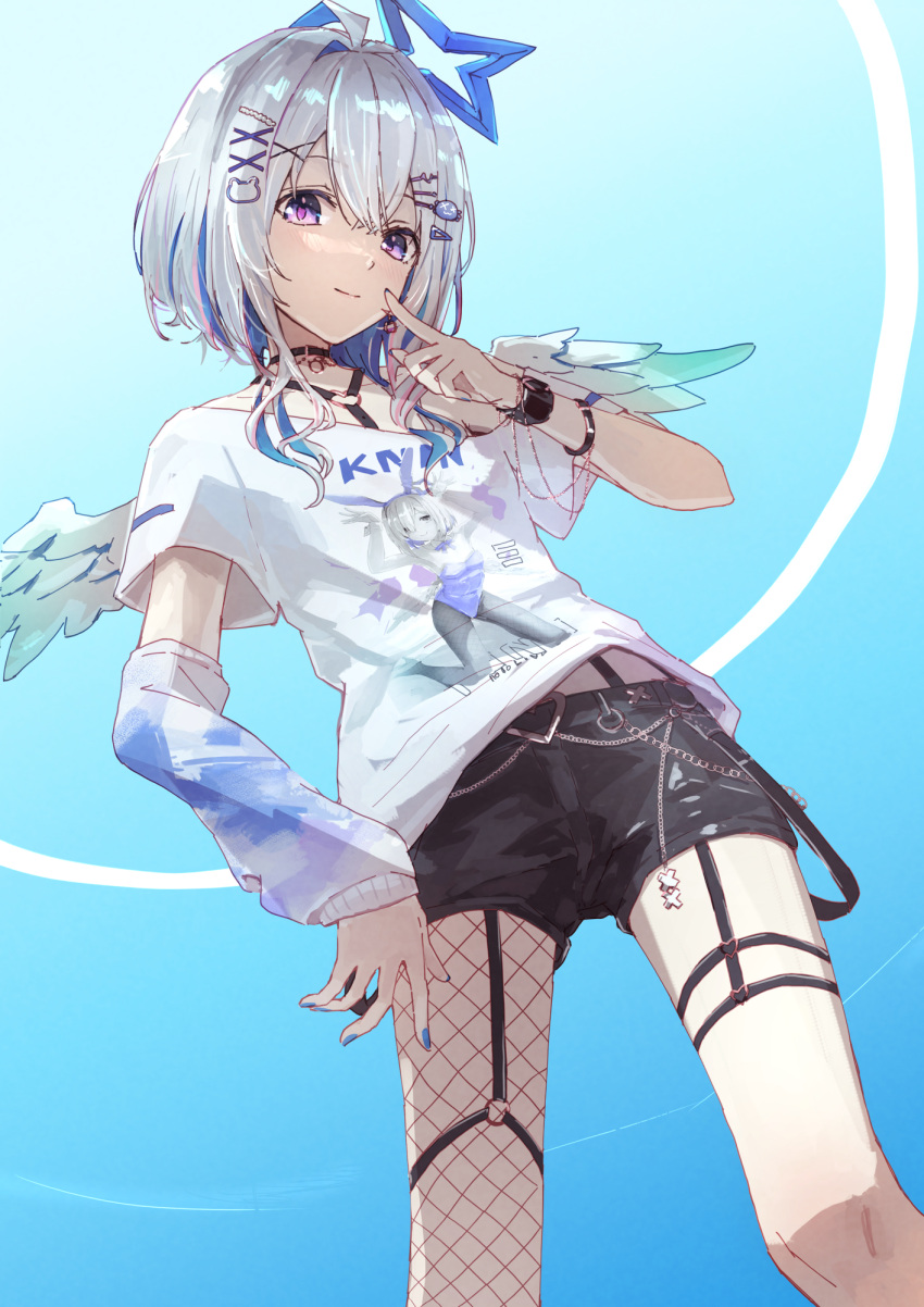 1girl ahoge amane_kanata angel angel_wings arm_warmers black_choker black_shorts blue_background blue_eyes blue_hair blue_nails blue_sky bob_cut choker closed_mouth colored_inner_hair commentary_request cowboy_shot feathered_wings feet_out_of_frame finger_to_cheek finger_to_face fingernails fishnets from_below grey_hair hair_between_eyes hair_ornament hairclip halo hand_on_own_hip head_tilt highres hololive jewelry light_blush light_smile looking_at_viewer mini_wings multicolored_hair nail_polish outdoors print_shirt purple_eyes shirt short_hair short_shorts short_sleeves shorts single_arm_warmer single_fishnet_legwear sky solo t-shirt thigh_strap virtual_youtuber white_shirt wings x_hair_ornament yami_ara