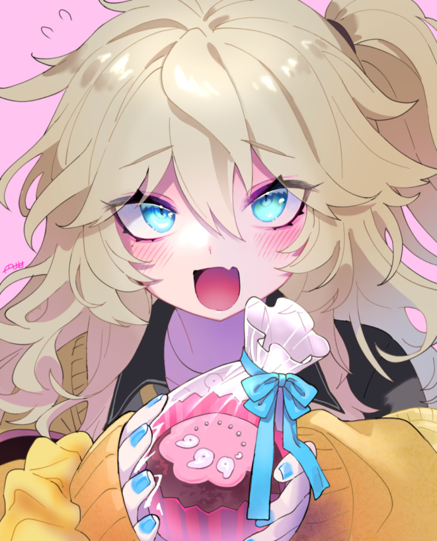 1girl aqua_eyes bag black_shirt blonde_hair blue_nails blush cardigan commentary_request cupcake fang flying_sweatdrops food hands_up highres holding holding_bag incoming_gift jewelry kasukabe_tsumugi long_hair magatama magatama_necklace marutsubo messy_hair necklace off_shoulder one_side_up open_mouth pink_background raised_eyebrows scrunchie shirt simple_background skin_fang sleeves_past_wrists smile solo two-handed upturned_eyes valentine voicevox wrist_scrunchie yellow_cardigan