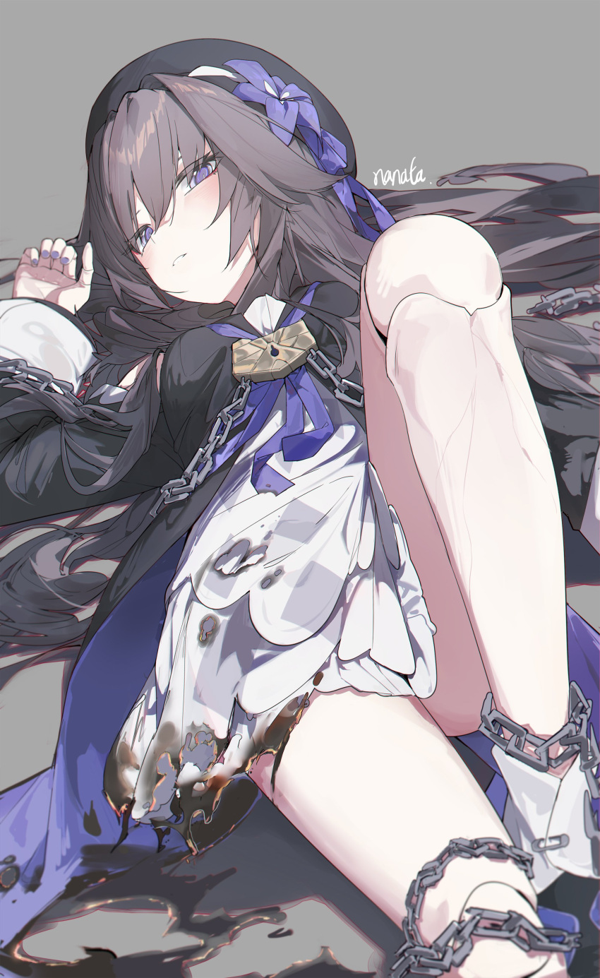 1girl absurdres beret black_headwear chain closed_mouth clothing_cutout doll_joints dress flower hair_flower hair_ornament hat herta_(honkai:_star_rail) highres honkai:_star_rail honkai_(series) joints long_hair long_sleeves looking_at_viewer lying on_back purple_eyes purple_flower qtian shoulder_cutout solo white_dress