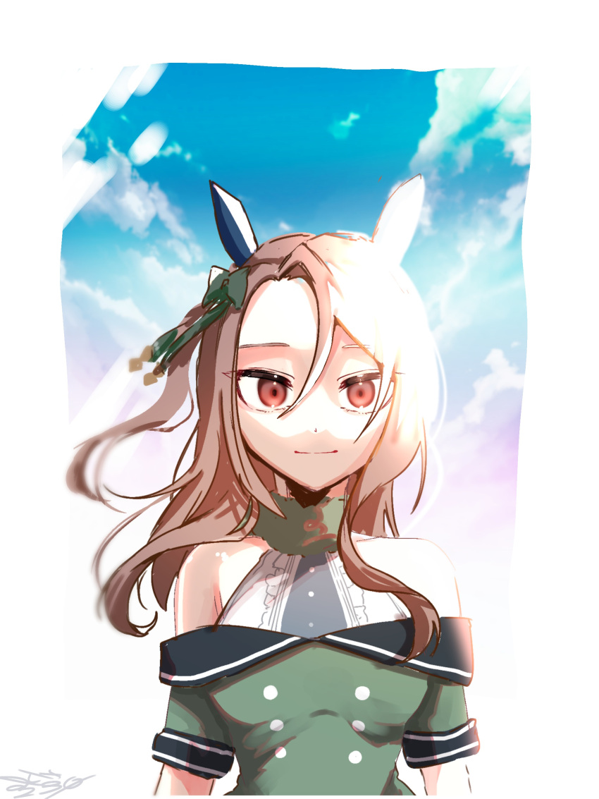 1girl absurdres animal_ears arms_at_sides bare_shoulders blurry bow breasts brown_hair cloud coat depth_of_field ear_covers floating_hair green_coat hair_bow highres horse_ears king_halo_(umamusume) long_hair looking_at_viewer off-shoulder_coat off_shoulder outdoors red_eyes shirt short_sleeves sleeveless sleeveless_shirt small_breasts smile solo tsukasa_(avdx5538) twitter_username umamusume upper_body