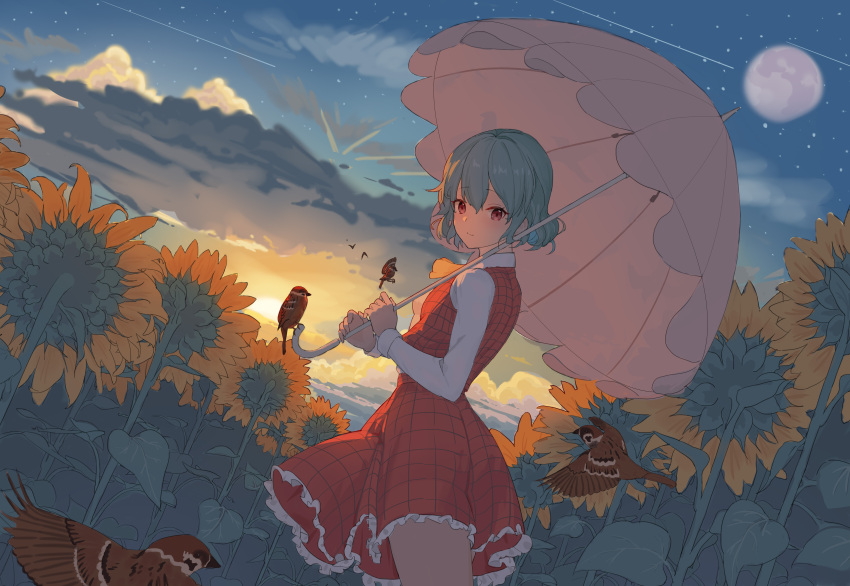 1girl absurdres ascot bangs bird closed_mouth commentary_request cowboy_shot dress field flower flower_field frilled_skirt frills from_side gradient_sky green_hair highres holding holding_umbrella kazami_yuuka kulomi long_sleeves looking_at_viewer moon outdoors parasol plaid plaid_dress red_dress red_eyes shirt shooting_star short_hair skirt sky smile solo sparrow star_(sky) starry_sky sunflower sunset touhou umbrella white_shirt yellow_ascot