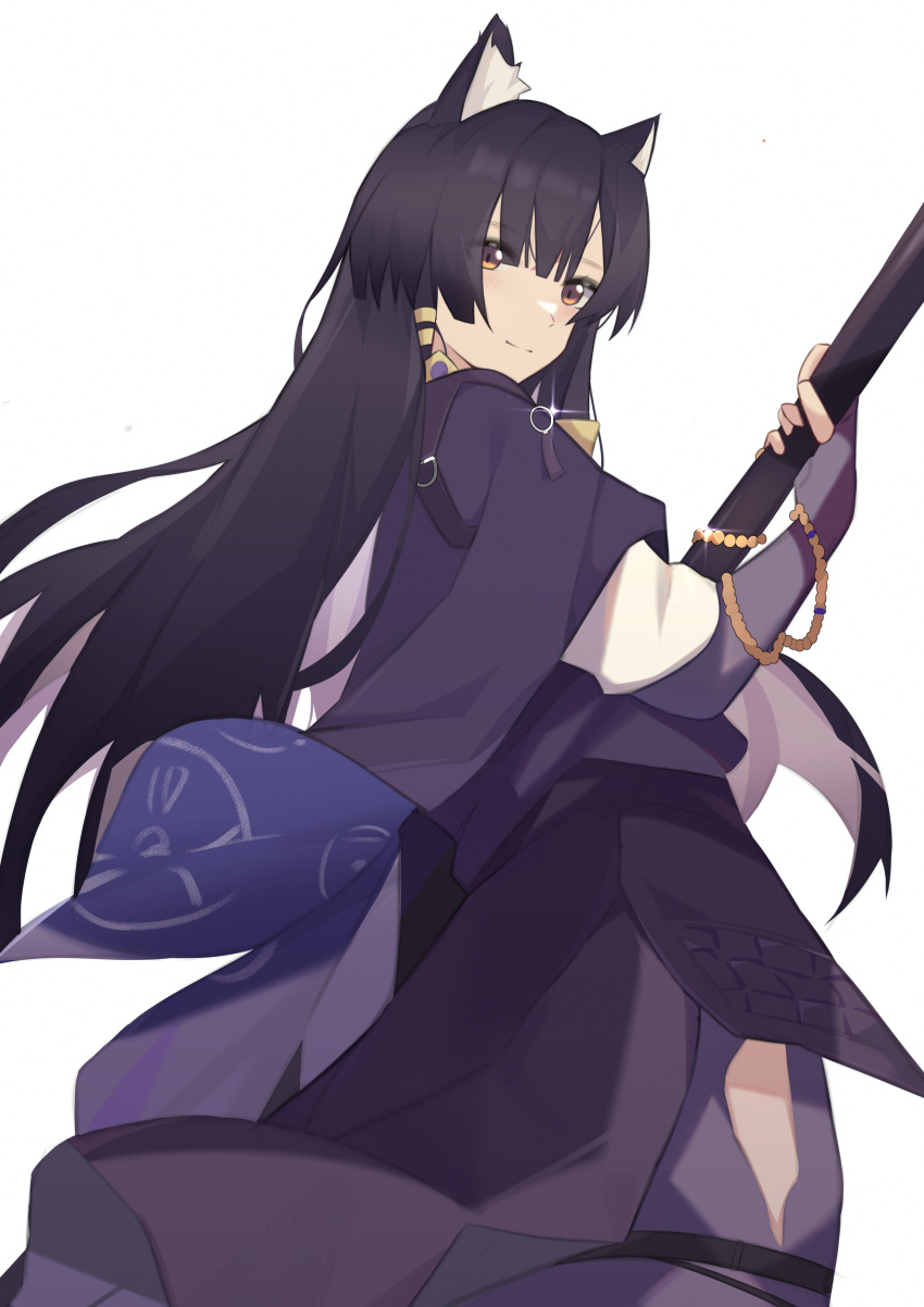 1girl absurdres animal_ear_fluff animal_ears arknights black_gloves black_hair black_kimono closed_mouth cowboy_shot dog_ears elbow_gloves from_behind gloves highres hip_vent holding holding_weapon japanese_clothes kimono long_hair looking_at_viewer looking_back red_eyes saga_(arknights) simple_background smile solo twilight_(cgkk4357) very_long_hair weapon white_background
