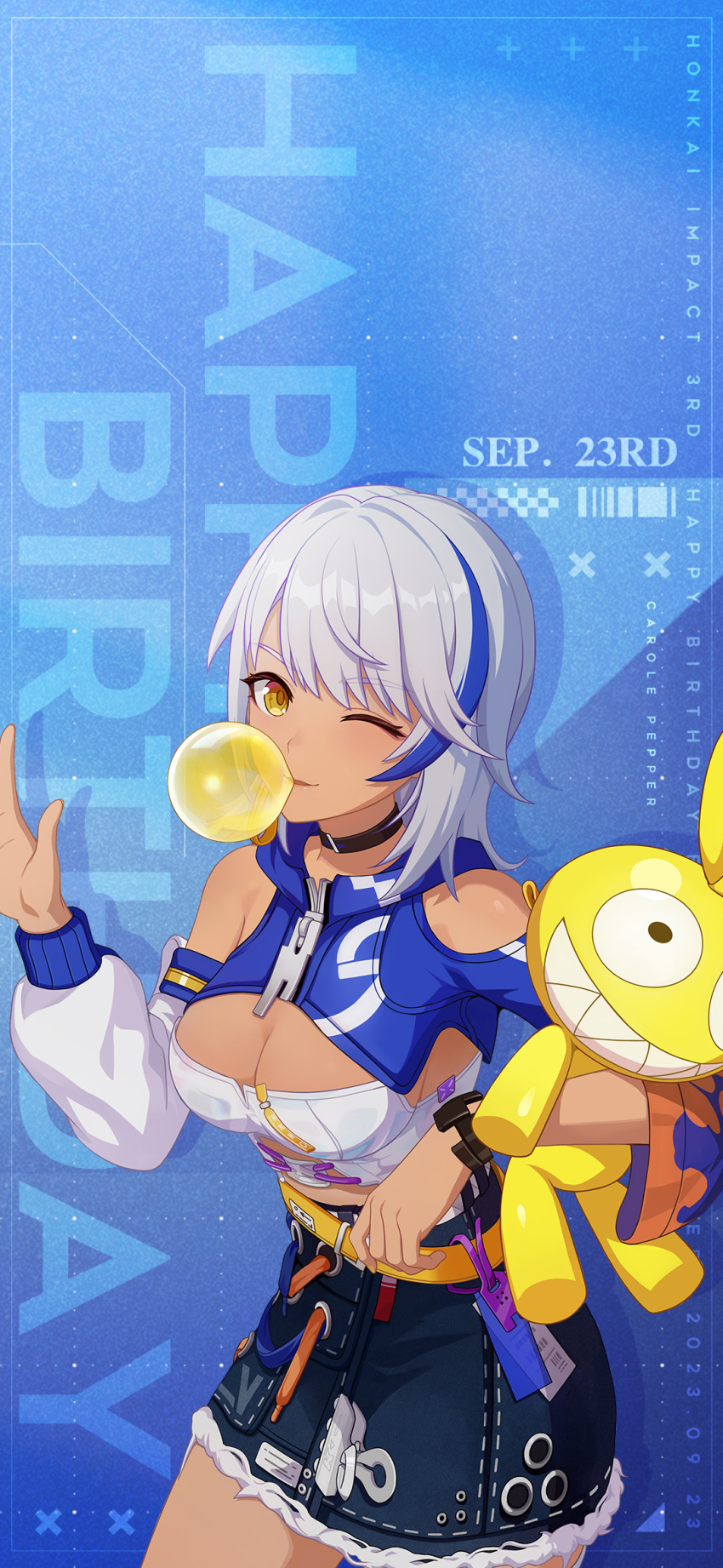 2023 asymmetrical_clothes black_choker blue_background bracelet breasts carole_peppers character_name chewing_gum choker cleavage dark-skinned_female dark_skin detached_sleeves happy_birthday highres holding holding_stuffed_toy homu_(honkai_impact) honkai_(series) honkai_impact_3rd jewelry large_breasts looking_at_viewer multicolored_hair official_alternate_costume official_art official_wallpaper one_eye_closed salute september single_bare_shoulder single_detached_sleeve skirt streaked_hair stuffed_animal stuffed_toy two-finger_salute upper_body white_hair white_sleeves yellow_eyes