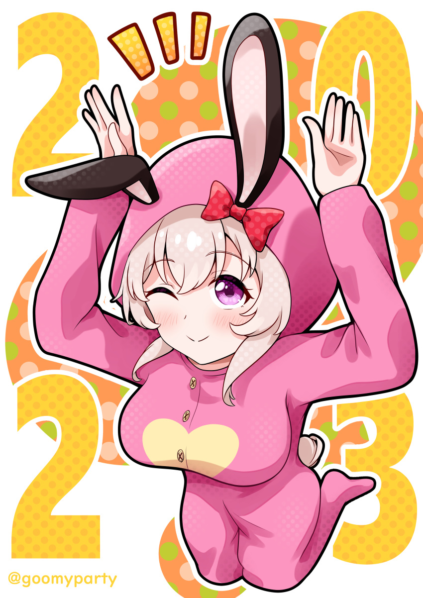 1girl 2023 ;) absurdres animal_ears animal_hood arms_up bow breasts brown_hair chinese_zodiac closed_mouth curren_chan_(umamusume) ear_bow fake_animal_ears full_body goom_(goomyparty) hair_between_eyes heart highres hood hood_up kneeling looking_at_viewer medium_breasts no_shoes notice_lines one_eye_closed onesie outline purple_eyes rabbit_ears rabbit_hood rabbit_pose rabbit_tail red_bow smile solo tail twitter_username umamusume white_outline year_of_the_rabbit