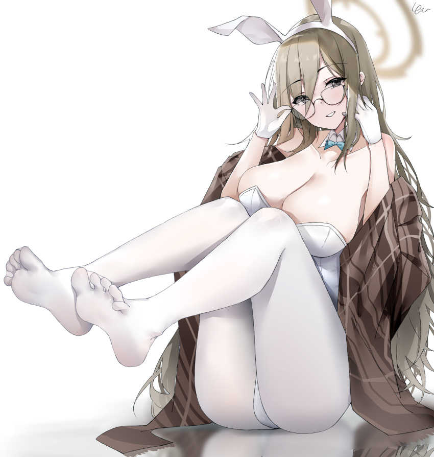 1girl absurdres akane_(blue_archive) akane_(bunny)_(blue_archive) animal_ears blue_archive blue_bow blue_bowtie bow bowtie breasts brown_eyes cleavage collarbone detached_collar fake_animal_ears glasses gloves grin halo highres large_breasts leotard light_brown_hair long_hair looking_at_viewer official_alternate_costume pantyhose rabbit_ears signature simple_background smile solo strapless strapless_leotard toes white_background white_gloves white_leotard white_pantyhose yanwulazy yellow_halo