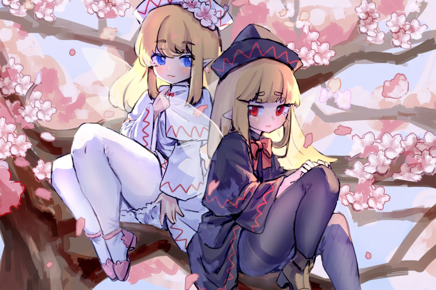 2girls blonde_hair branch cherry_blossoms fairy fairy_wings hat highres in_tree lily_black lily_white looking_at_viewer multiple_girls pointy_ears shouxishao_jiuyuan sitting sitting_in_tree touhou tree wings