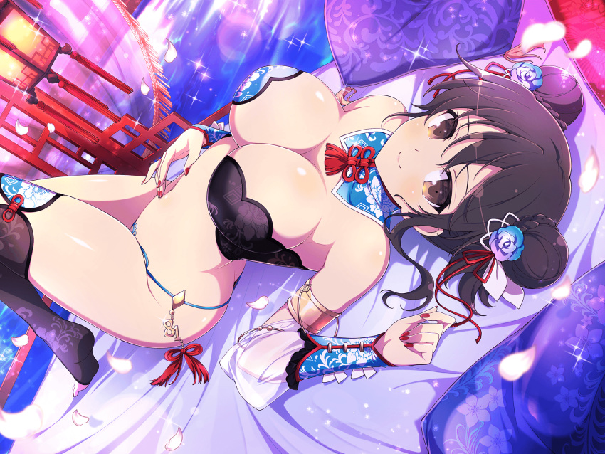 1girl armpits asuka_(senran_kagura) bare_shoulders bed bed_sheet black_bra black_hair black_thighhighs blue_bra blue_thighhighs blush bow bra braid braided_bun breasts brown_eyes butt_crack chinese_clothes cleavage closed_mouth come_hither curtains detached_collar detached_sleeves double_bun falling_petals floral_print flower gold groin hair_between_eyes hair_bow hair_bun hair_flower hair_ornament hair_ribbon hand_on_own_stomach highres jewelry lantern large_breasts lens_flare light_particles looking_at_viewer lying navel official_alternate_costume official_alternate_hairstyle official_art on_back on_bed outdoors panties paper_lantern petals pillow red_nails red_ribbon red_tassel ribbon senran_kagura senran_kagura_shoujo-tachi_no_shin'ei shiny_skin short_hair smile solo sparkle thighhighs thighs thong toeless_legwear two-tone_bra two-tone_thighhighs underwear water white_bow white_ribbon yaegashi_nan