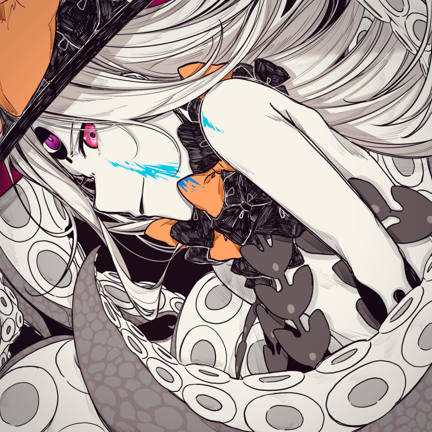 1girl abigail_williams_(fate) bare_shoulders black_background black_bow black_headwear bow fate/grand_order fate_(series) from_side hair_bow hat highres large_bow long_hair looking_at_viewer multiple_hair_bows orange_bow paint_splatter paint_splatter_on_face pink_eyes solo sui_(suisuisui_mi) tentacles third_eye