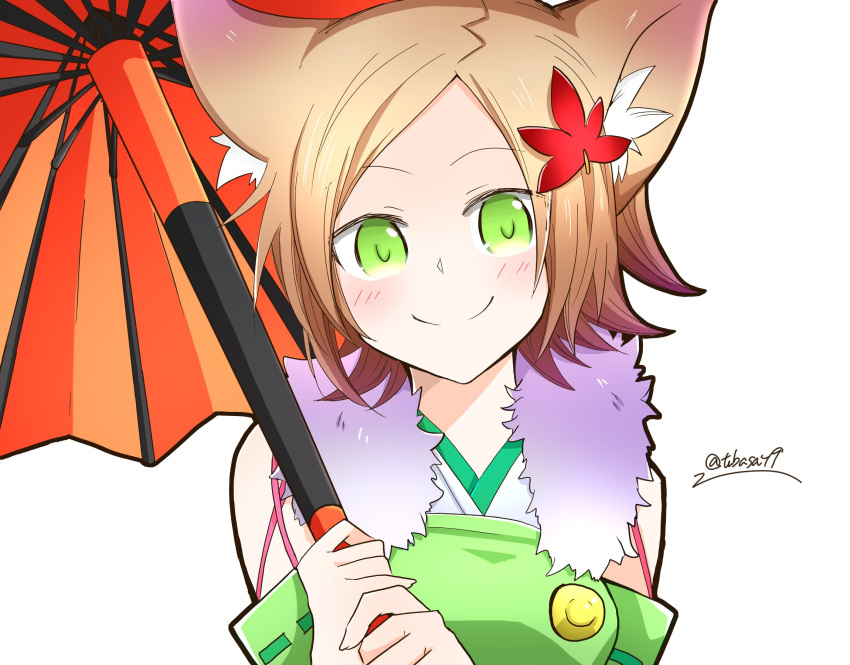 1girl animal_ear_fluff animal_ears bare_shoulders brown_hair close-up closed_mouth commentary detached_sleeves fox_ears fur_collar green_eyes green_kimono hair_ornament highres holding holding_umbrella japanese_clothes kimono kogitsunemaru_(tenka_hyakken) leaf leaf_hair_ornament looking_at_viewer maple_leaf oil-paper_umbrella one-hour_drawing_challenge parted_bangs short_hair smile solo tenka_hyakken tubasa49 twitter_username umbrella upper_body white_background