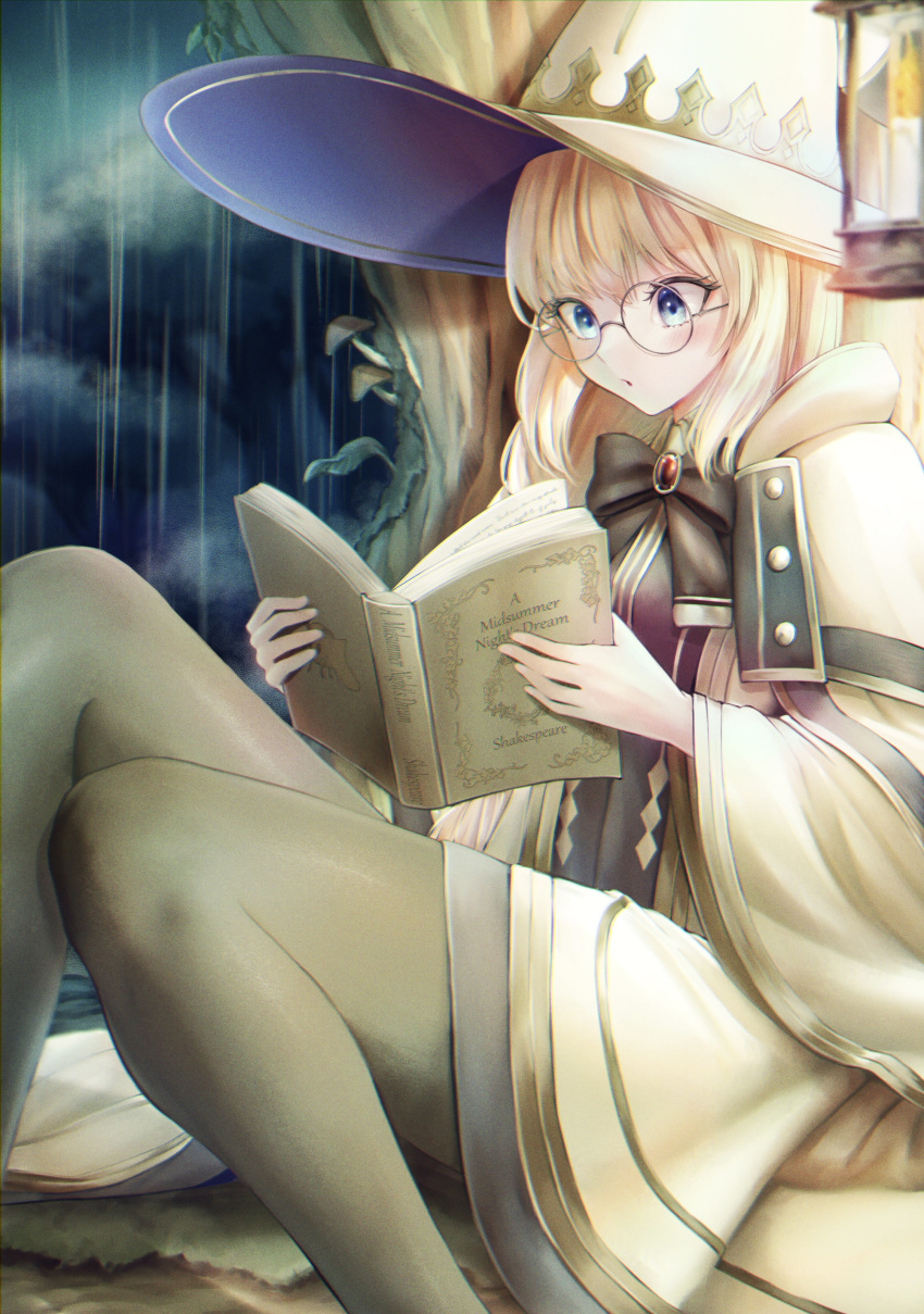 1girl :o a_midsummer_night's_dream absurdres black_bow blonde_hair blue_eyes blush book bow essan0905 fate/grand_order fate_(series) glasses grey_pantyhose hat highres holding holding_book lantern pantyhose rain reading robe round_eyewear sitting solo tonelico_(fate) white_headwear white_robe witch_hat