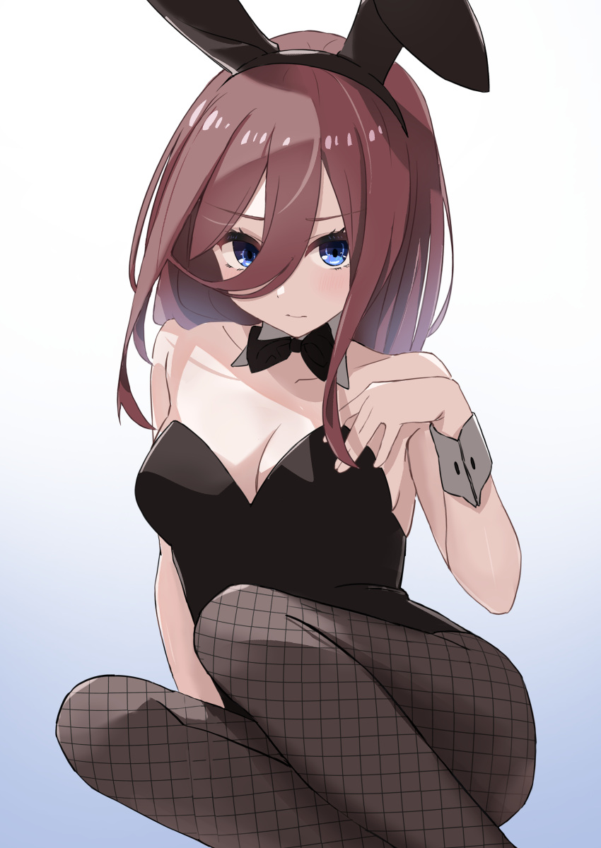 1girl absurdres animal_ears bare_shoulders black_bow black_bowtie black_hairband black_leotard blue_background blue_eyes bow bowtie breasts brown_hair brown_pantyhose cleavage closed_mouth collarbone commentary_request fishnet_pantyhose fishnets go-toubun_no_hanayome gradient_background hair_between_eyes hairband highres honorikiti leotard long_hair looking_at_viewer medium_breasts nakano_miku pantyhose playboy_bunny rabbit_ears solo strapless strapless_leotard white_background wrist_cuffs